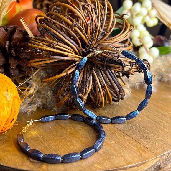 Earrings - Picture 1 of 1